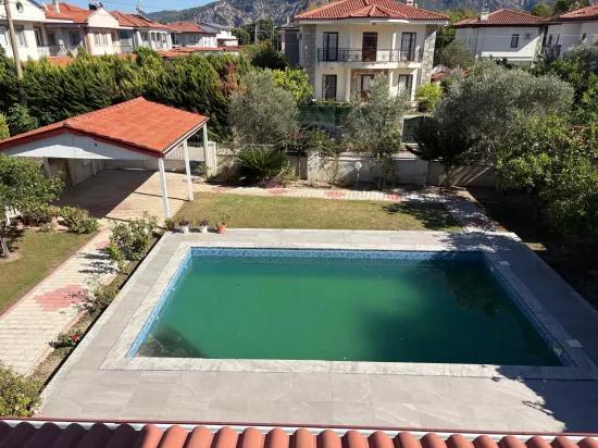 In Dalyan Gülpınar 520m2 Grundstück, darin 4+1 Villa zum Verkauf