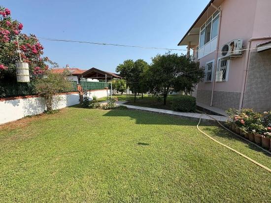 Zweistöckiges Haus Auf Einem 514 M² Großen Grundstück In Okçular Zu Verkaufen.