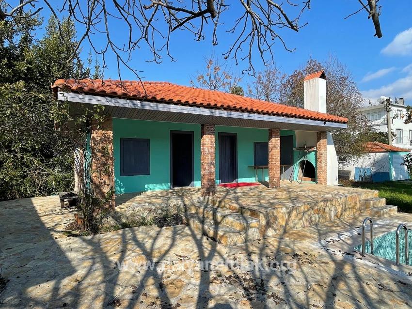 Detached Single-story House For Sale On A 2882 M2 Plot In Eskiköy.