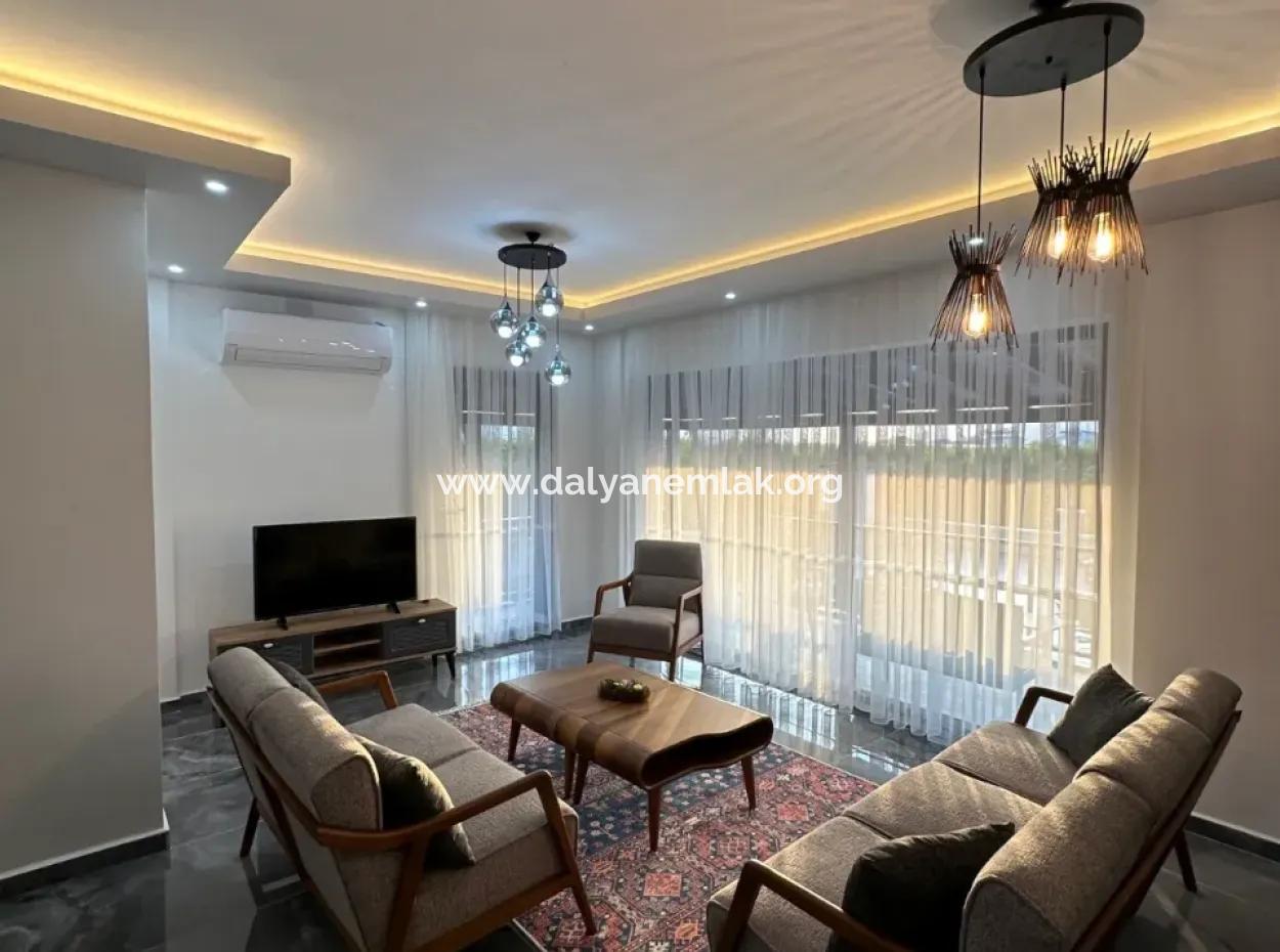 4 1 Villas For Sale In 14.136 M2 Field In Eskiköy