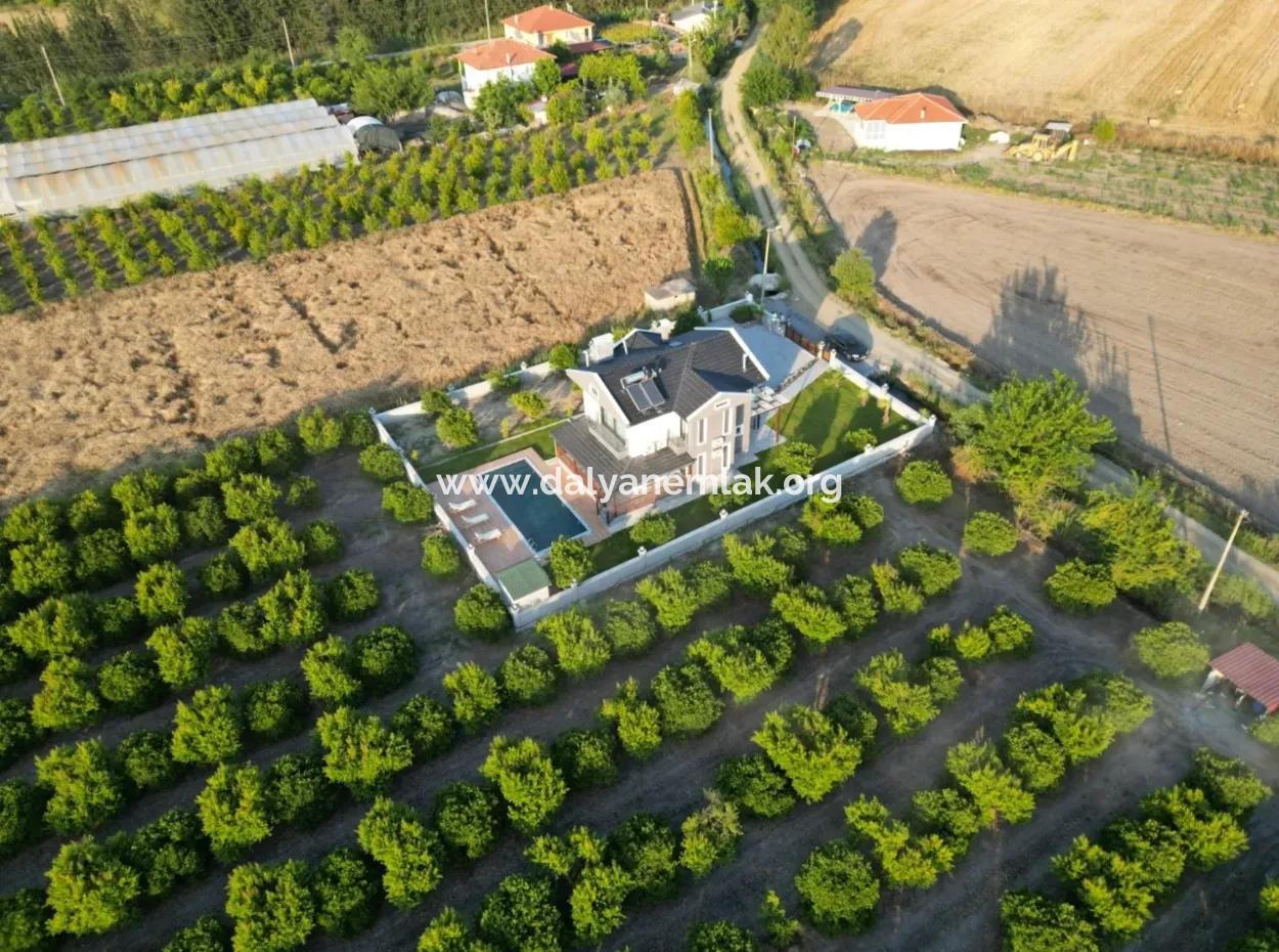 4 1 Villas For Sale In 14.136 M2 Field In Eskiköy