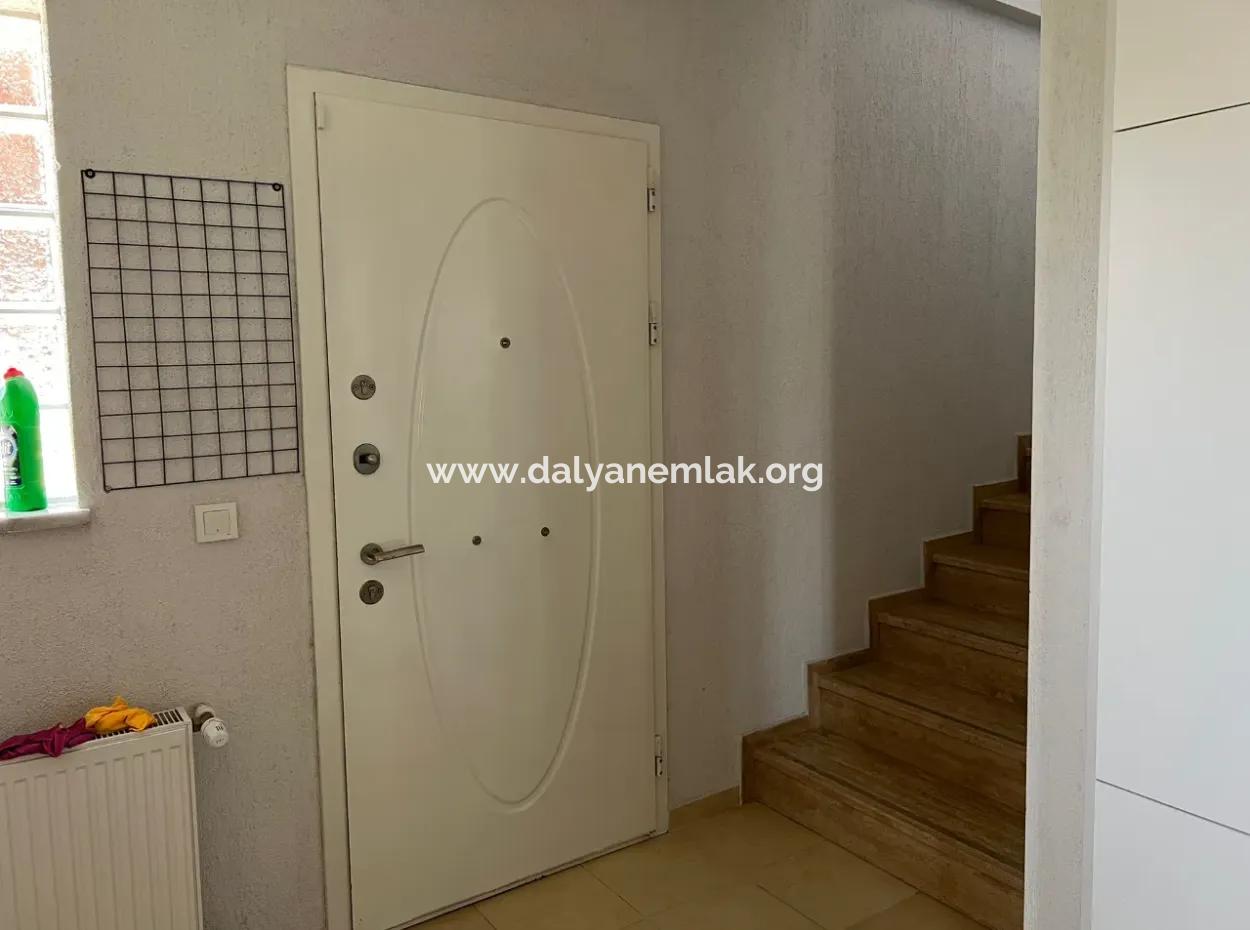 3 1 Villa For Sale In A Plot Of 600M2 In Dalyan