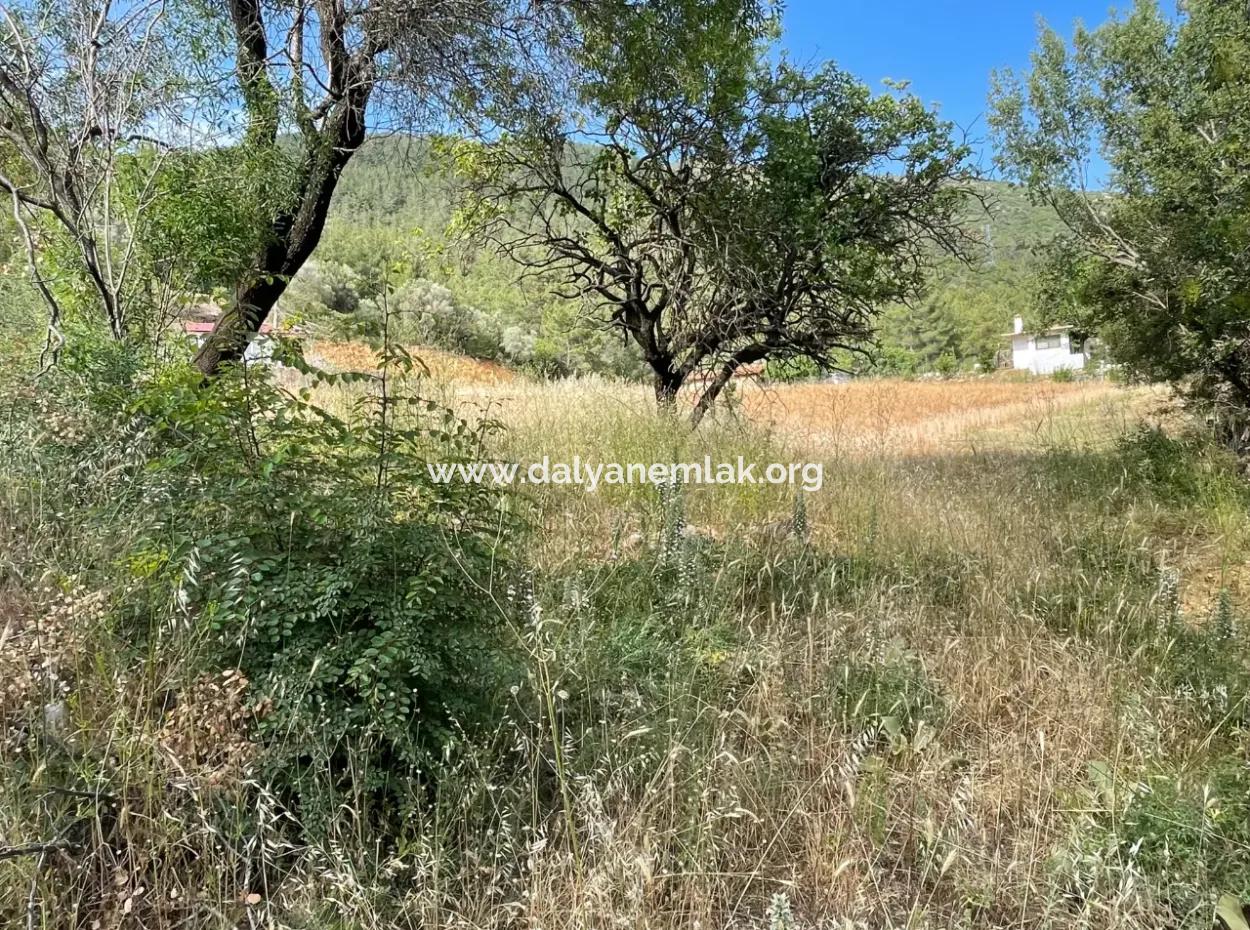 Land For Sale In Ula Armutchuk With 501M2 Zoning