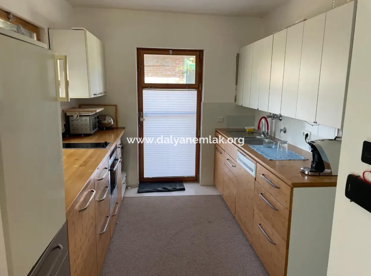 Single Storey House For Sale In A Plot Of 2882 M2 In Eskikoy