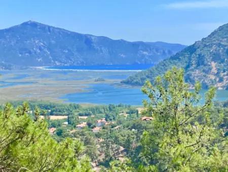 Land For Sale In Çandır 1252M2 With Lake View