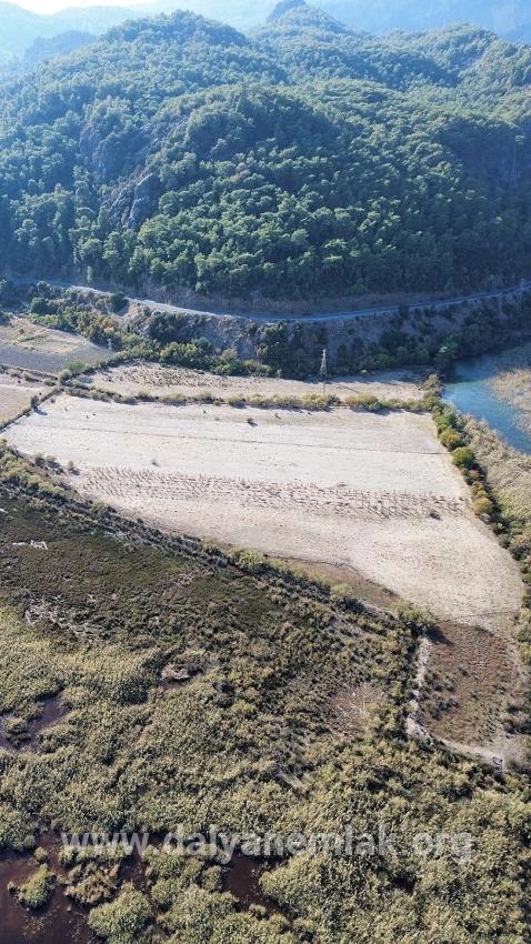 Продается Земельный Участок Площадью 3210 М² (2 Спальни) В Чандыре, Прямо На Берегу Озера.