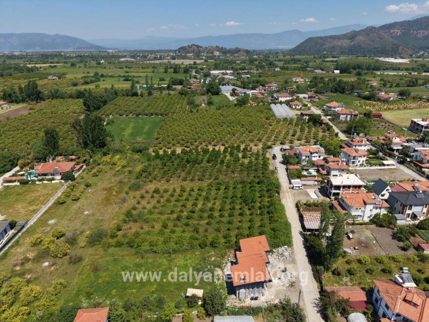 Okçular'da 1050m2 Köy Yerleşik Alanında Satılık Arsa