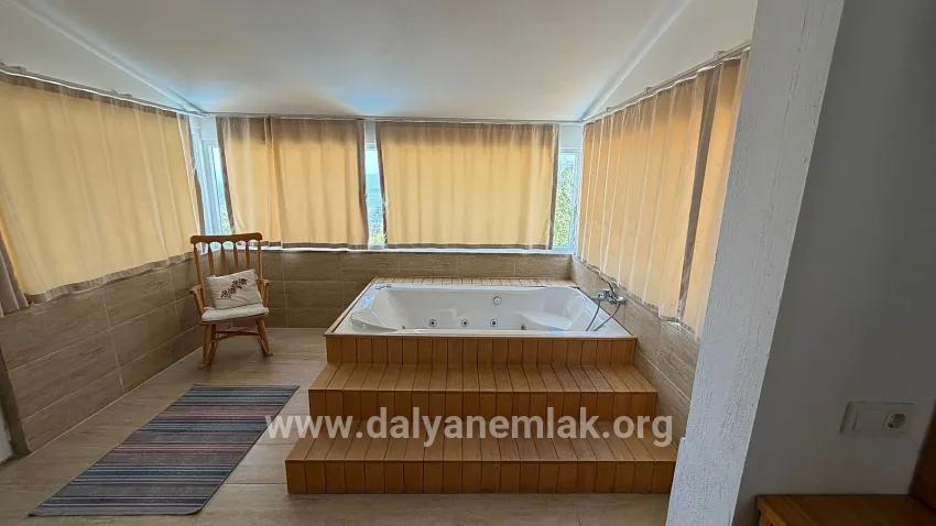 Ortaca Gökbel Mah. Satılık 4+1 Villa - 992 m²