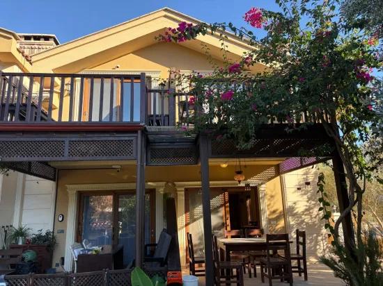 Dalyan Maraş'ta kral mezarları manzaralı 4+1 satılık villa