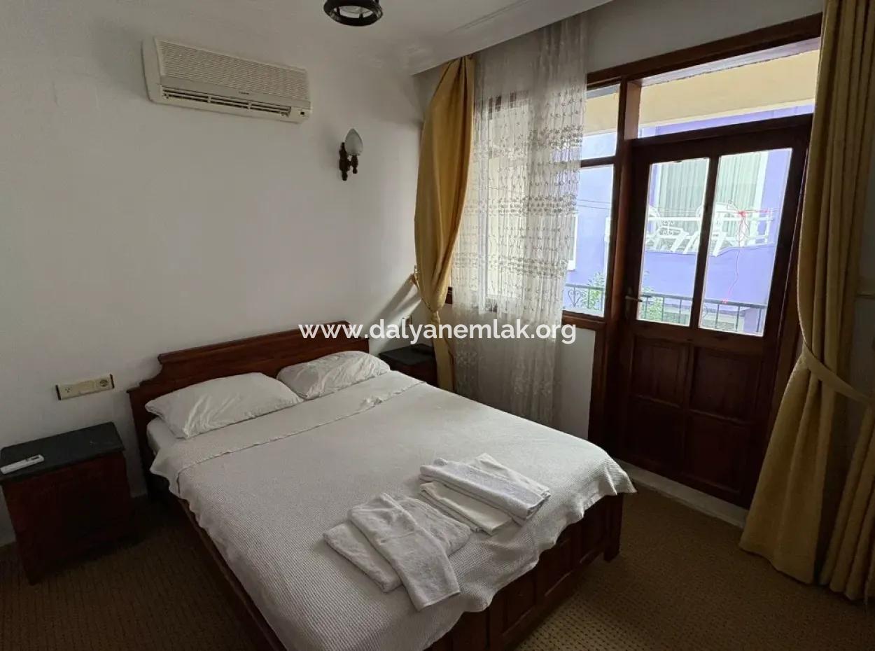 Dalyan'da 30 Odalı Kanala Yakın Satılık Otel