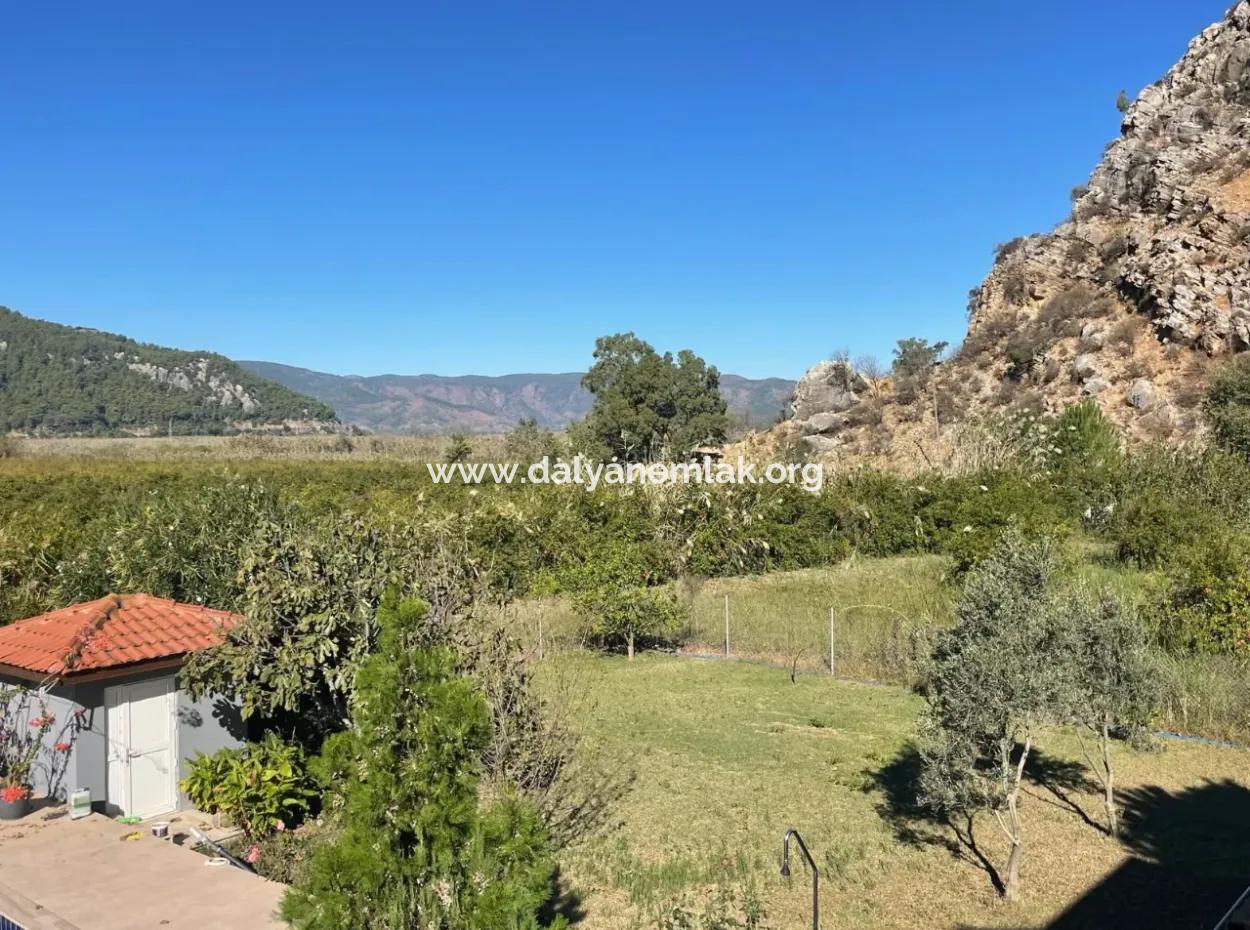 Dalyan Gülpınar'da 6000M2 Arsa İçerisinde 4+2 Satılık Villa