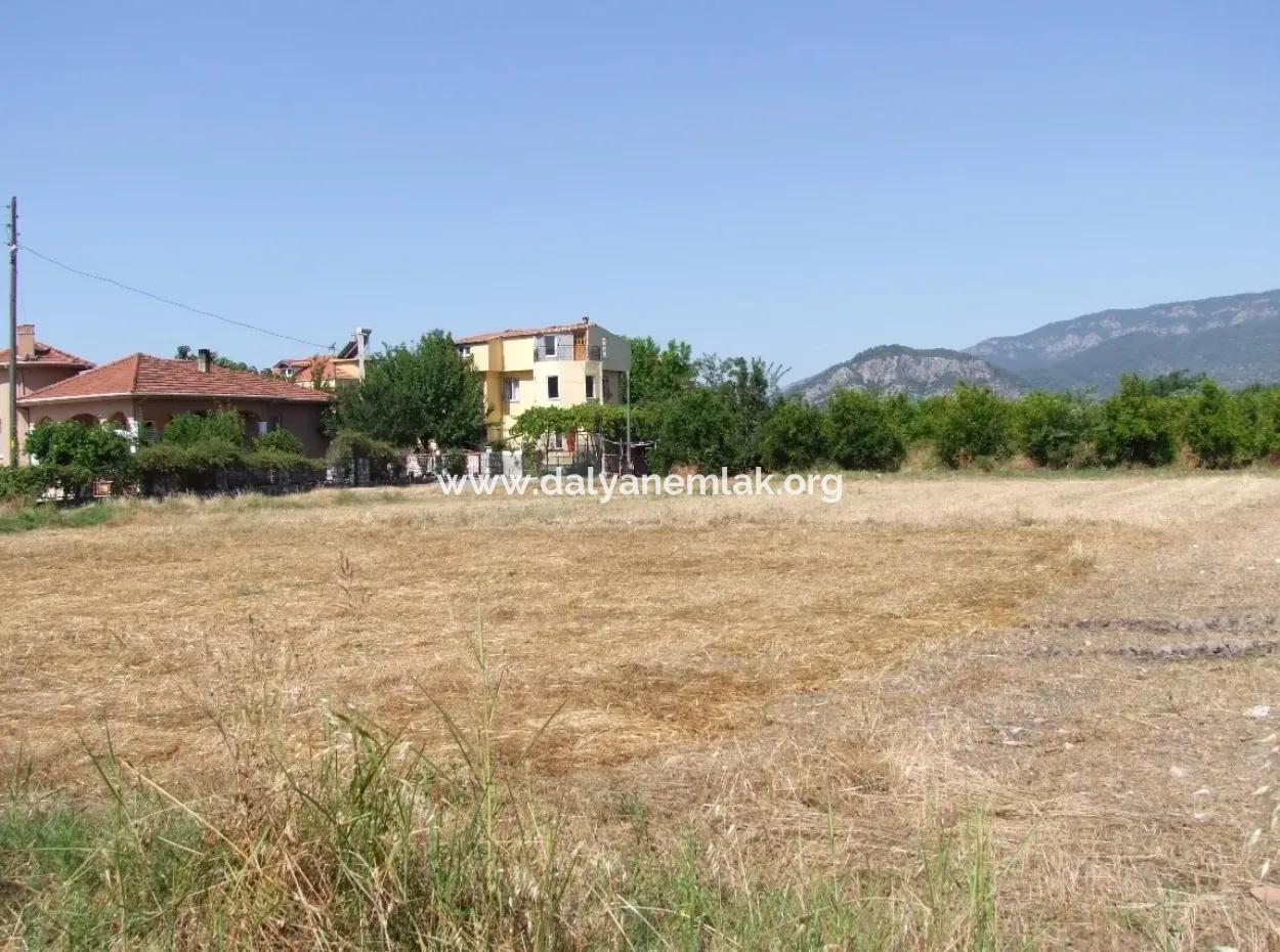 Okcular’da 540M2 Köşebaşinda Satilik Arsa