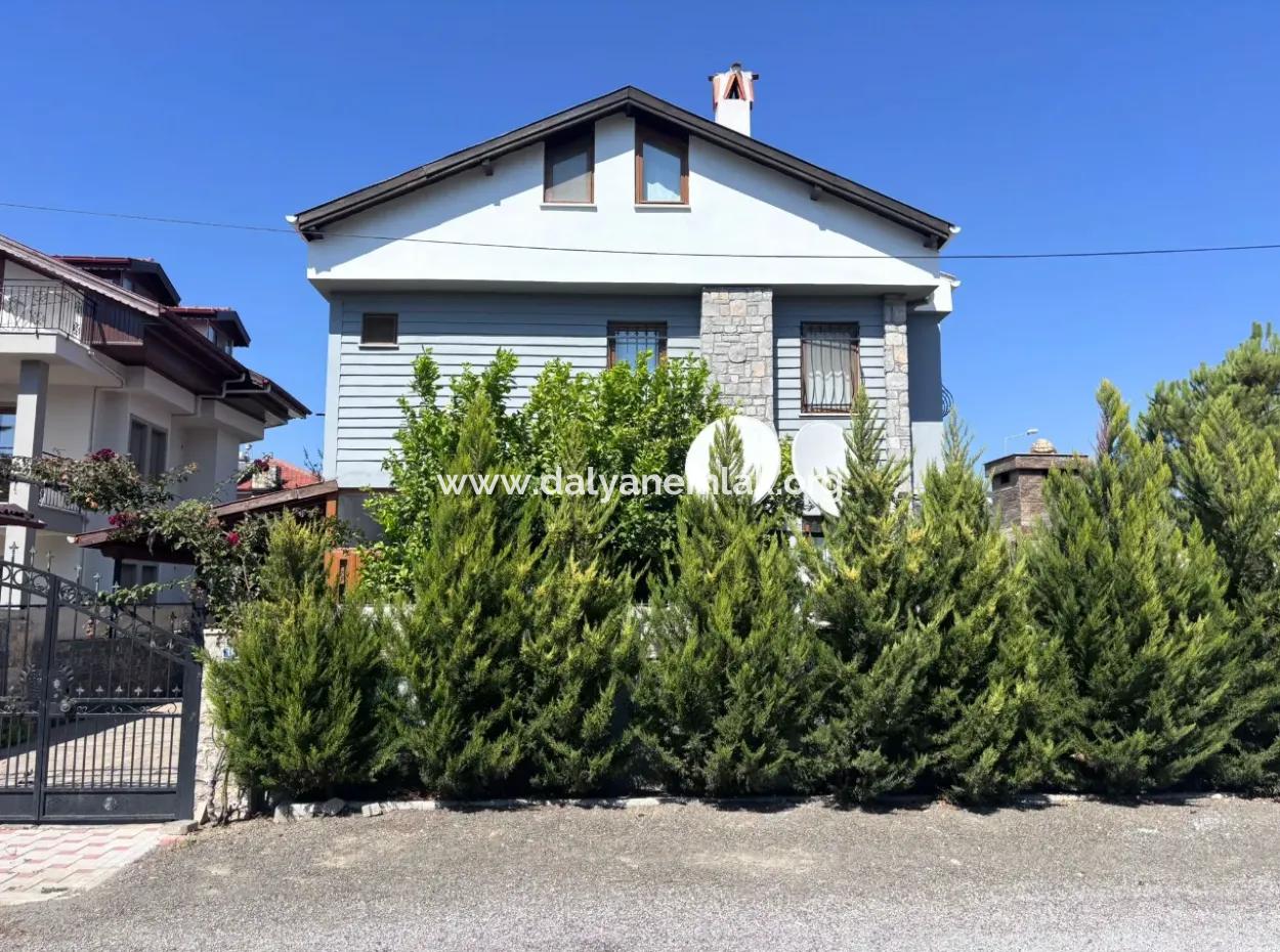 Dalyan Merkezde 301M2 Arsa İçerisinde 5+1 Satılık Villa