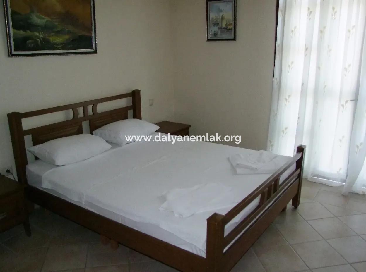 Dalyan'da Deniz Ve Kanal Göl Kral Mezarları Doğa Manzaralı Maraşda Satılık Lüks Villa