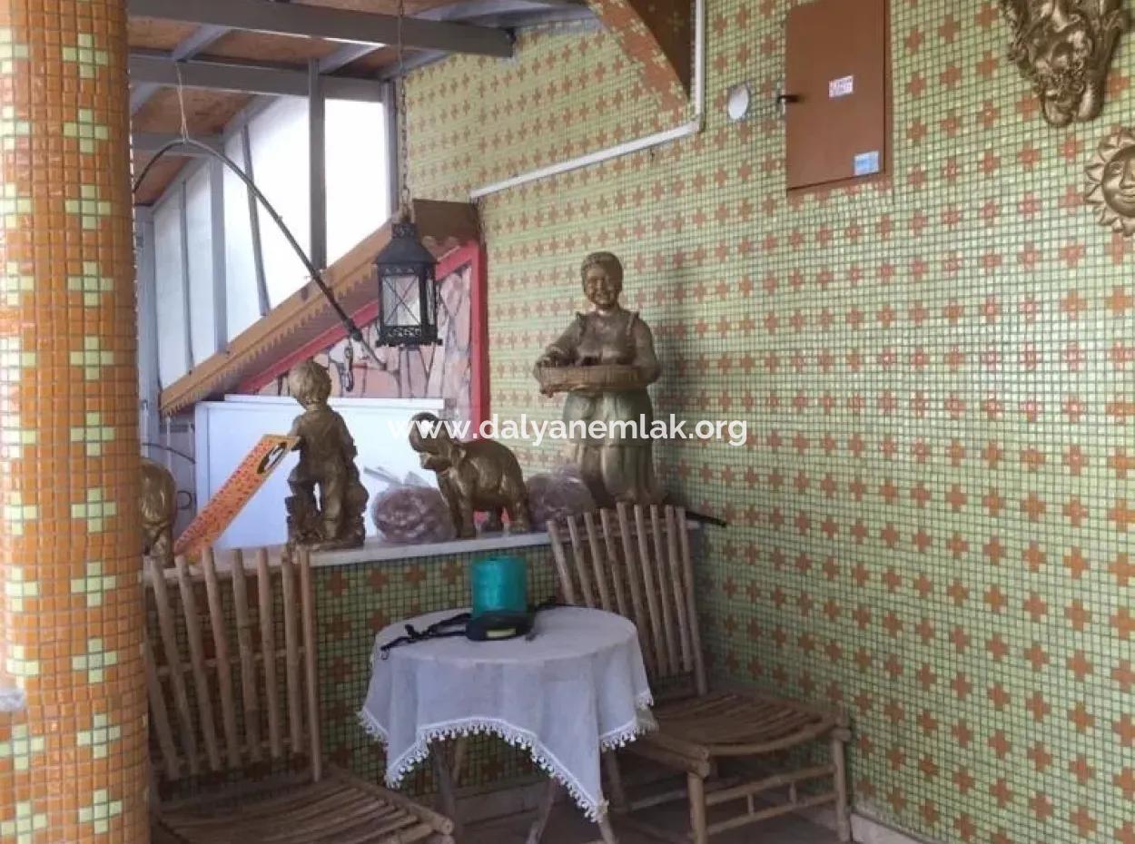 Alanya Telatiye Mahallesi Konaklı Mevkiinde Denize Yakın Köşebaşı 338M2 Arsa İçerisinde Satılık Villa