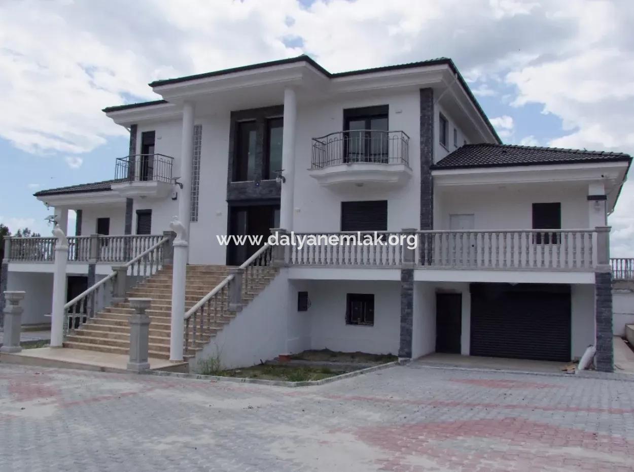 Zeytinalanda Satılık Lüks Villa Köyceğiz Zeytınalanda 6800M2 Arsa Full Göl Manzaralı Satılık Villa