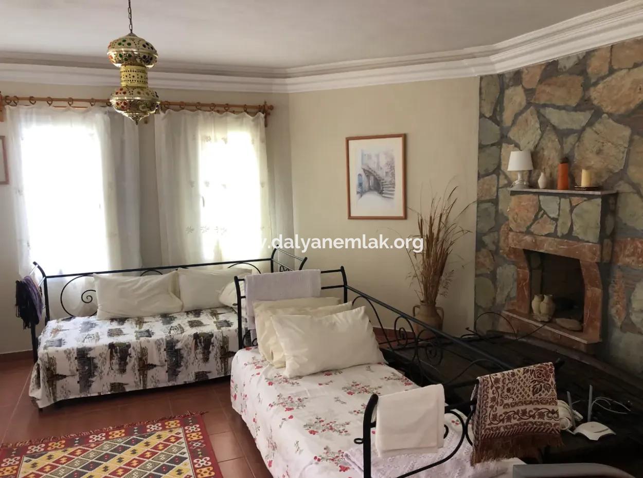 Dalyan Maraş'ta 1532M2 Satılık Villa