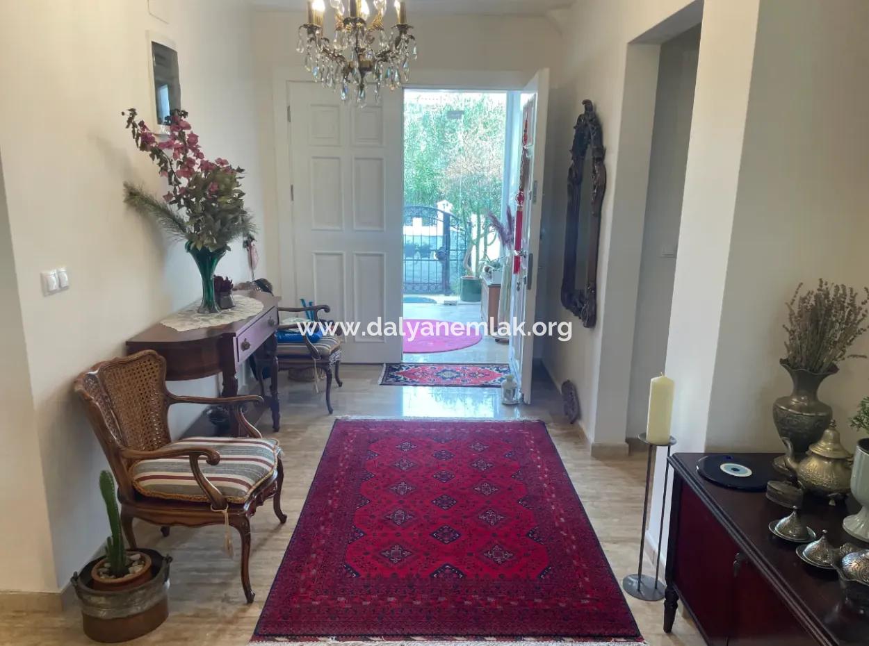 Dalyan 650M2 Arsa İçinde 4+1 Satılık Villa