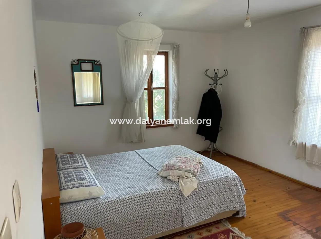 Dalyan Merkezde 5+1 Satılık Villa