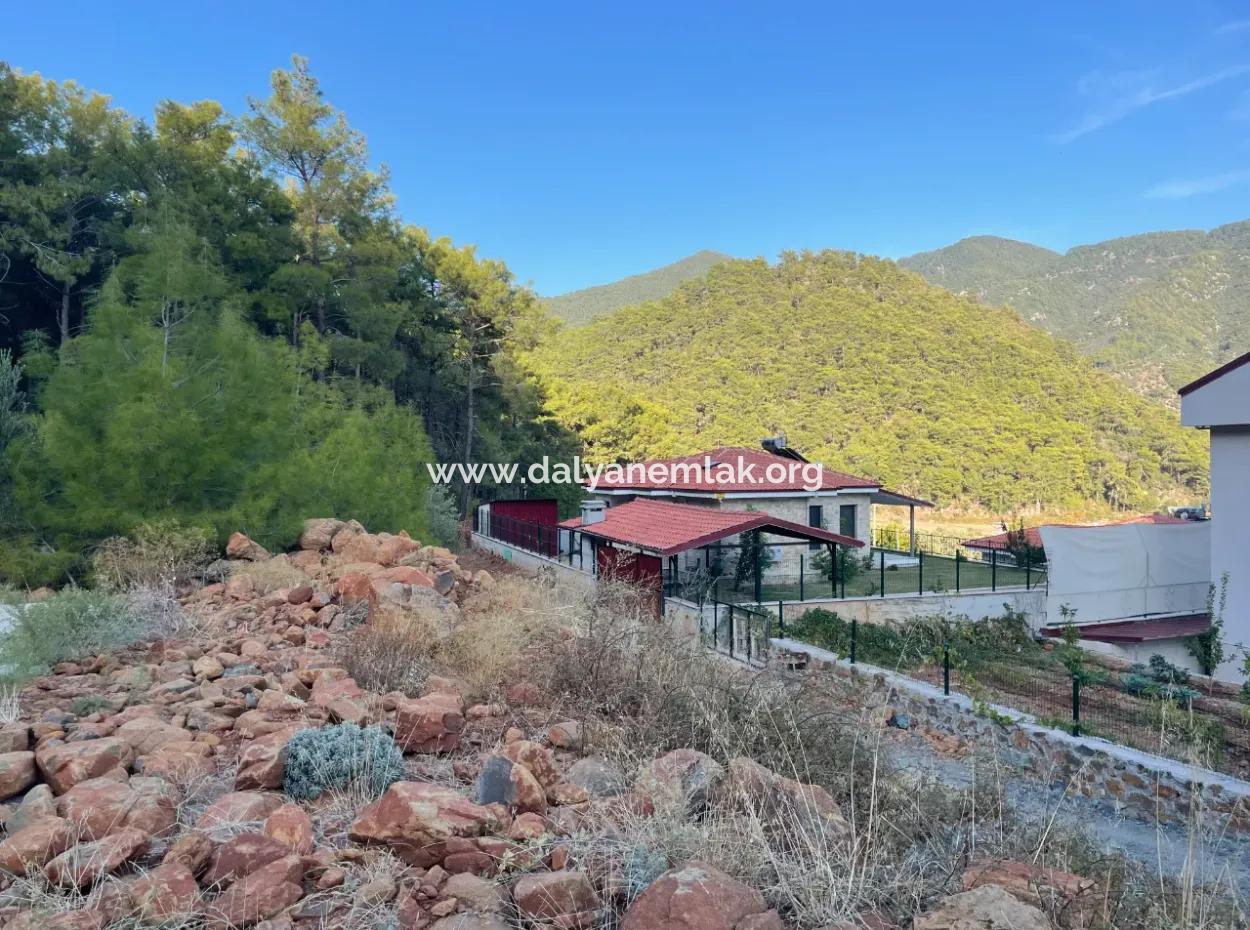 Ekincik'de Deniz Manzaralı 420M2 İmarlı Satılık Arsa