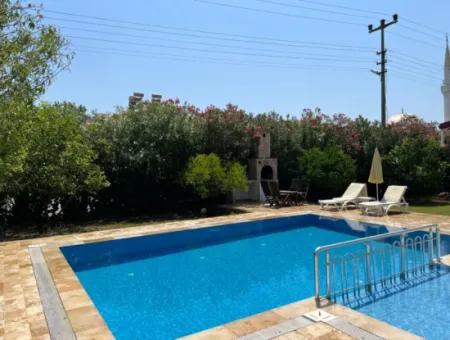 Dalyan'da Köşebaşı 600M2 Arsa İçerisinde 3+1 Satılık Villa