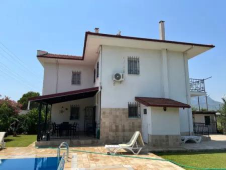 Dalyan'da Köşebaşı 600M2 Arsa İçerisinde 3+1 Satılık Villa