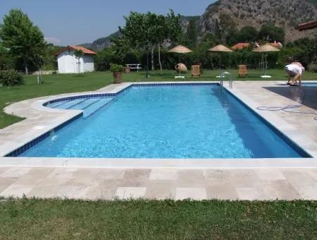 Dalyan Satılık Malikane Dalyan 12,338M2 Arsa İçinde Satılık Lüks Villa