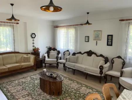 Muğla Ula Köprübaşı Mahallesin'de 2378M2 Arsa İçinde 3+1 Satılık Vlla